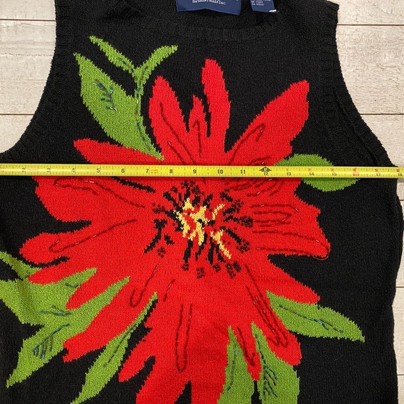 Catherine Stewart for BellePointe poinsettia sweater vest ugly Christmas sweater - Picture 9 of 10